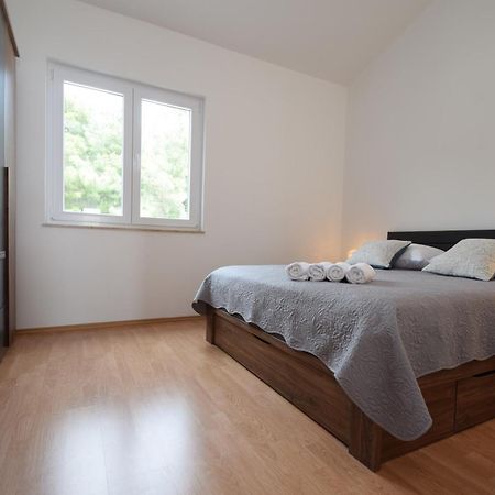 Apartment Duda สตารีกราด-ปาเคลนีซา ภายนอก รูปภาพ